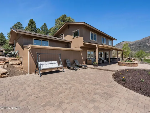 $992,000 | 3194 North Riviera Way, Flagstaff, AZ 86004