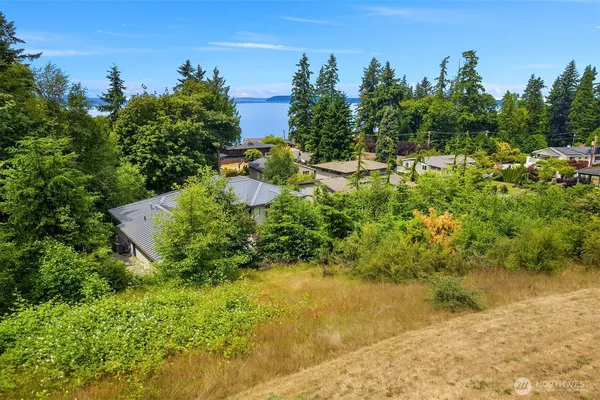 $298,500 | 8036 Cyrus Place, Edmonds, WA 98026