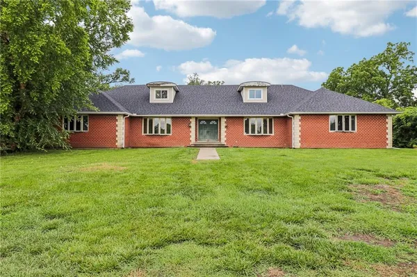 $499,000 | 5000 Shrine Park Road, Leavenworth, KS 66048
