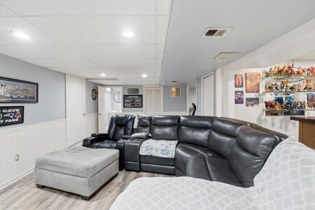 240 Horizon Way Fall River, MA 02720 - Photo 11 of 42