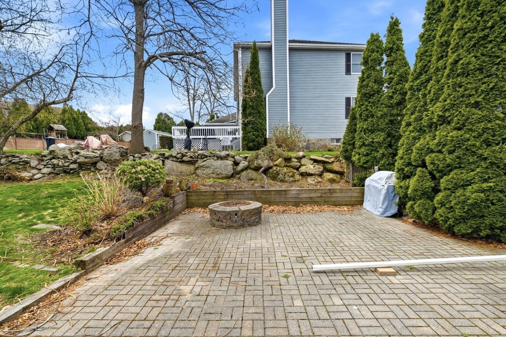 240 Horizon Way Fall River, MA 02720 - Photo 21 of 42