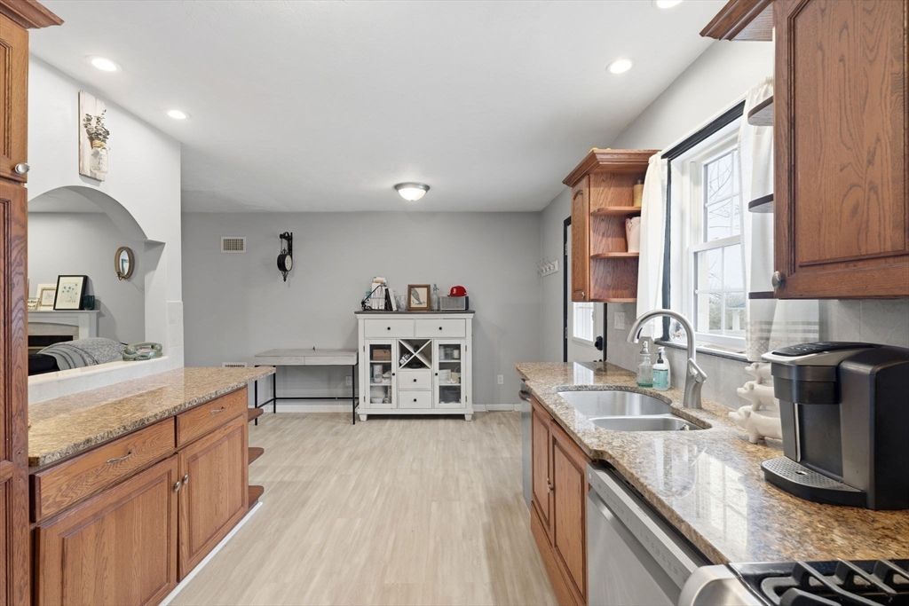 240 Horizon Way Fall River, MA 02720 - Photo 22 of 42