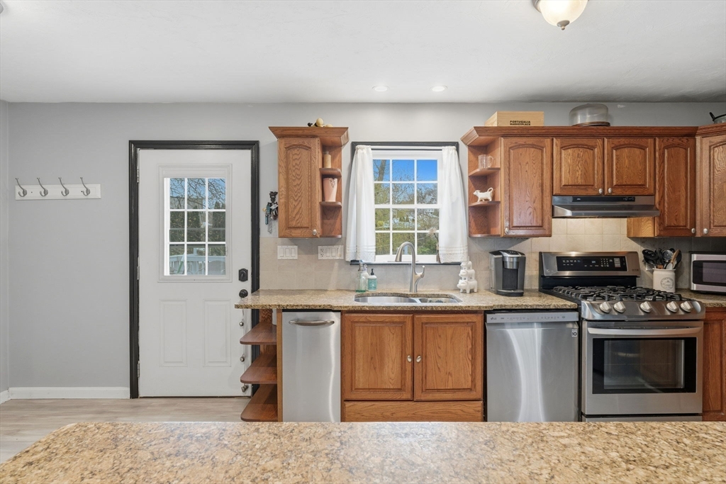 240 Horizon Way Fall River, MA 02720 - Photo 24 of 42