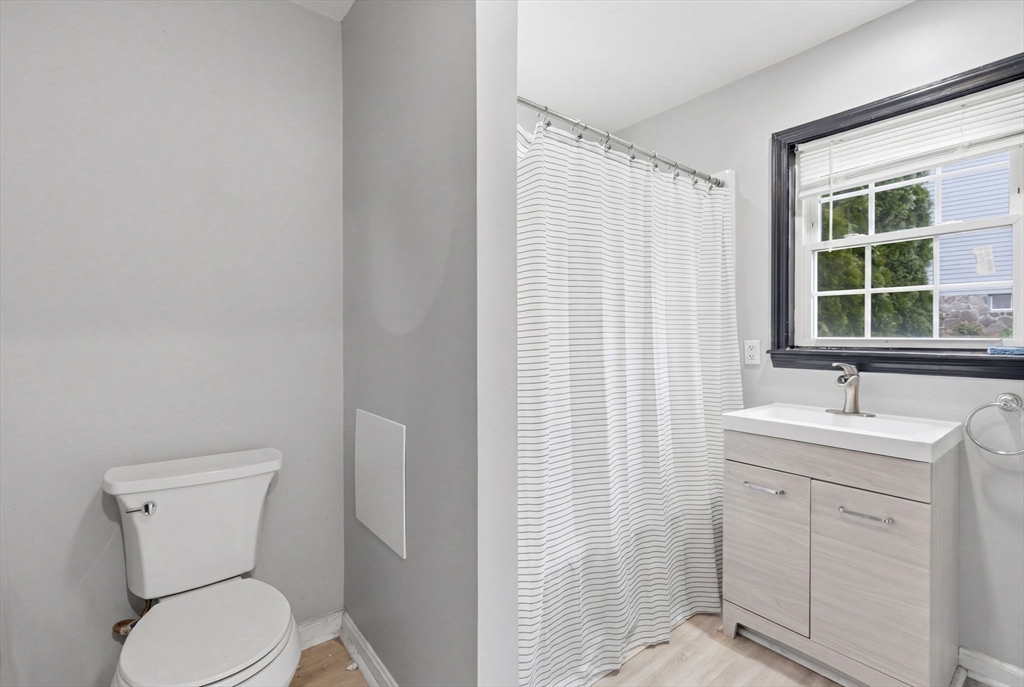240 Horizon Way Fall River, MA 02720 - Photo 25 of 42