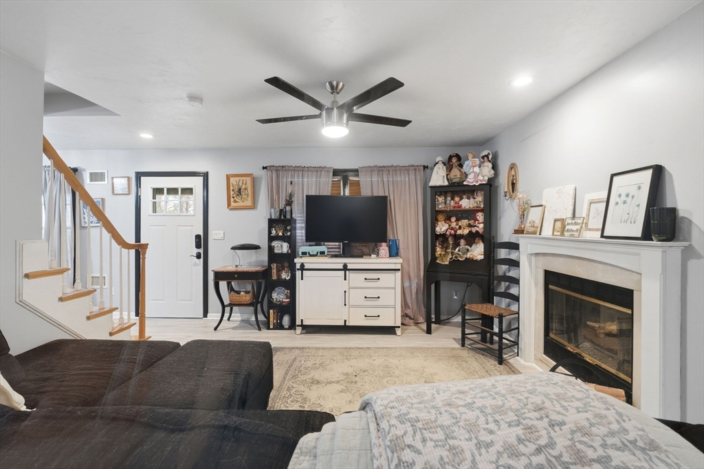 240 Horizon Way Fall River, MA 02720 - Photo 3 of 42