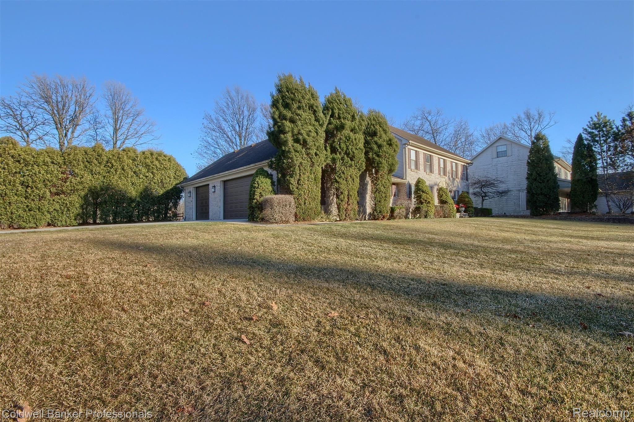 23285 Meridian Road Grosse Ile, MI 48138 - Photo 47 of 53 48-3 Car Garage.jpg