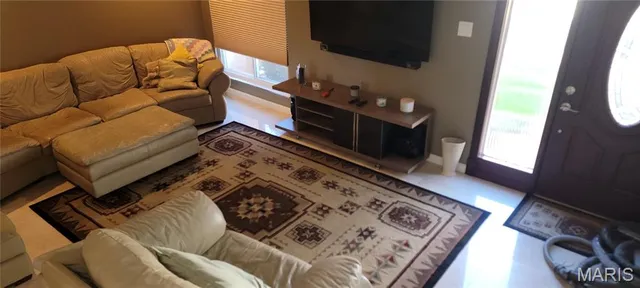 $210,000 | 10070 Sakura Drive, St. Louis, MO 63128