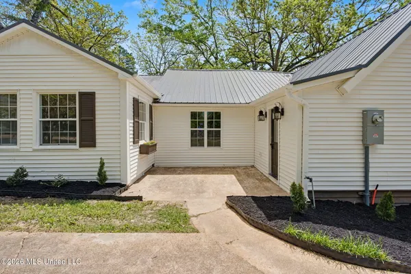 $339,000 | 7123 Church Street, Potts Camp, MS 38659
