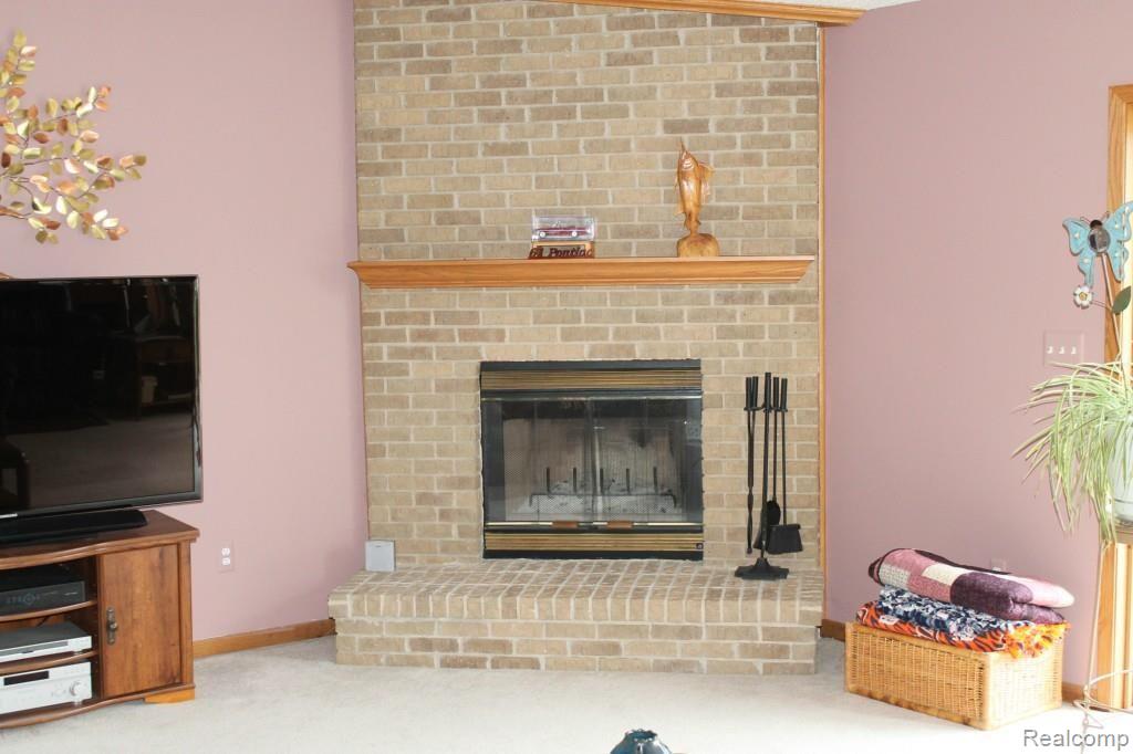 6475 Brendel Road White Lake, MI 48383 - Photo 16 of 53 001.jpg