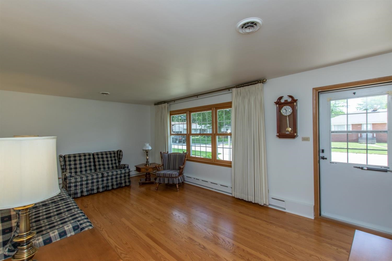8750 Osborne Road Highland, IN 46322 - Photo 3 of 20 1500x1000