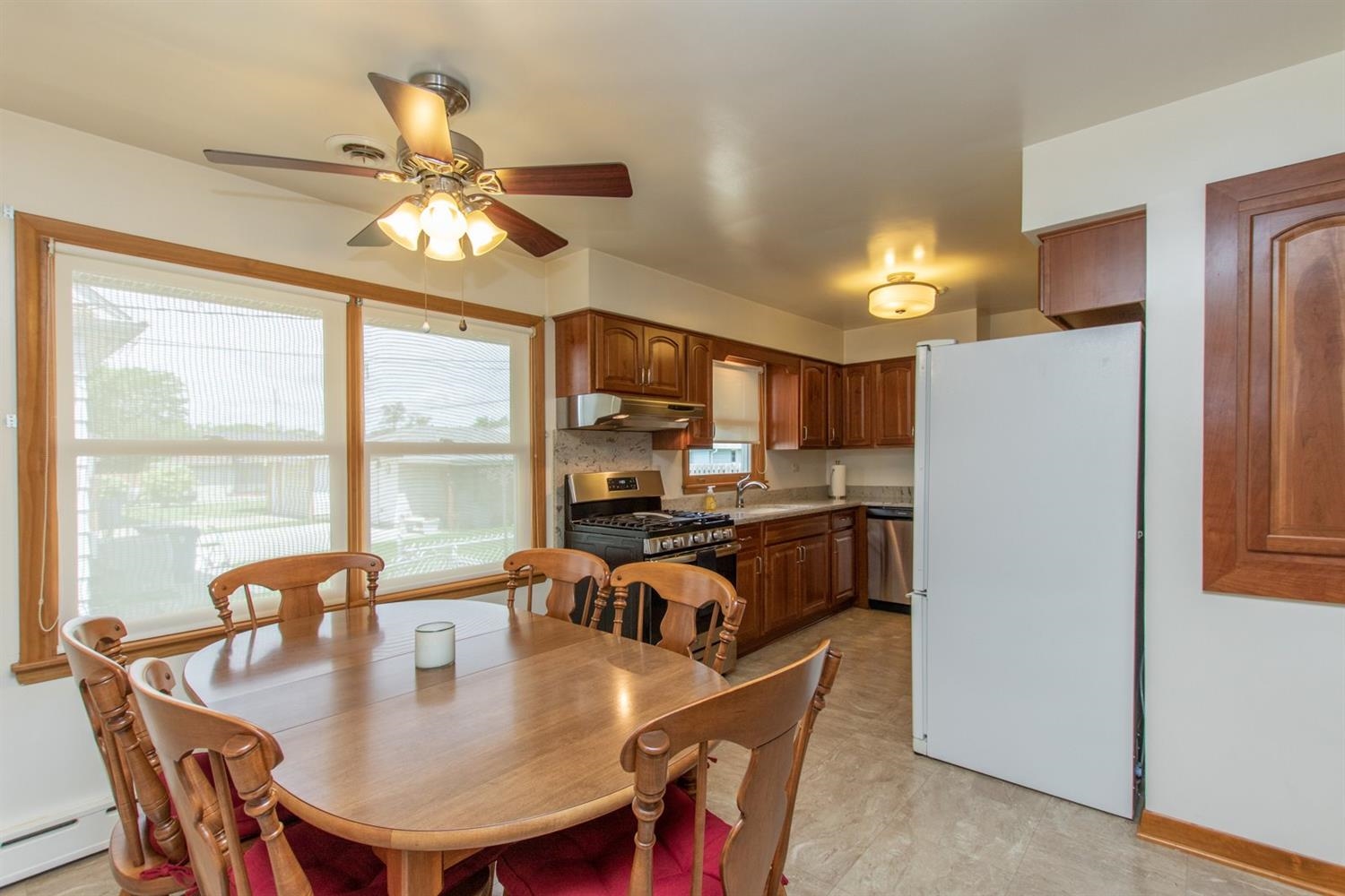 8750 Osborne Road Highland, IN 46322 - Photo 5 of 20 1500x1000
