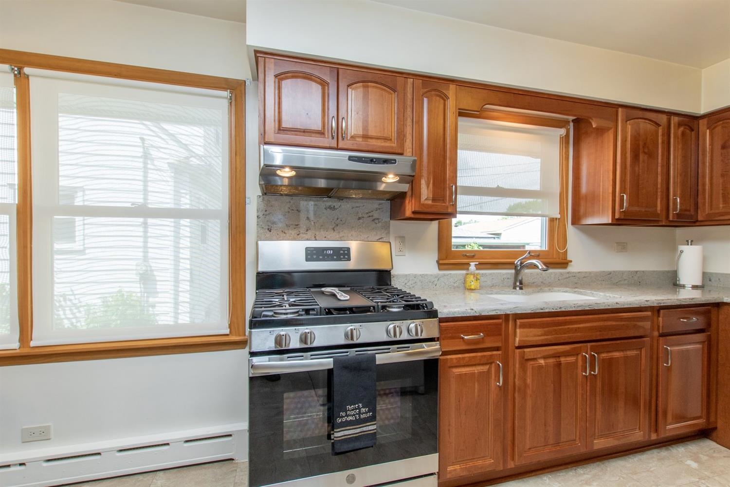 8750 Osborne Road Highland, IN 46322 - Photo 6 of 20 1500x1000