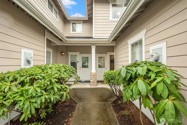 $549,000 | 10700 Southeast 260th Street, Unit E103, Kent, WA 98030