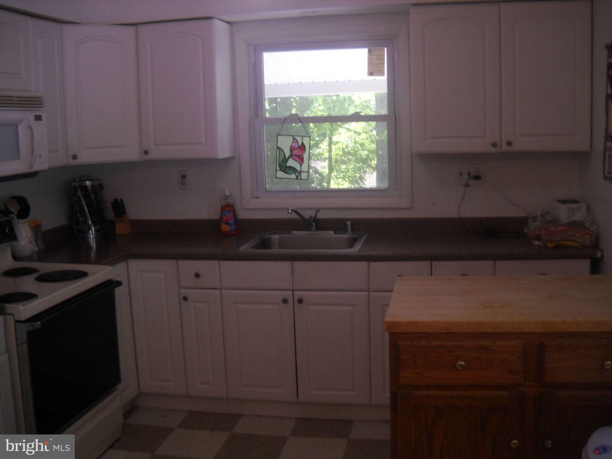 12919 Sturbridge Road Woodbridge, VA 22192 - Photo 14 of 26 Kitchen