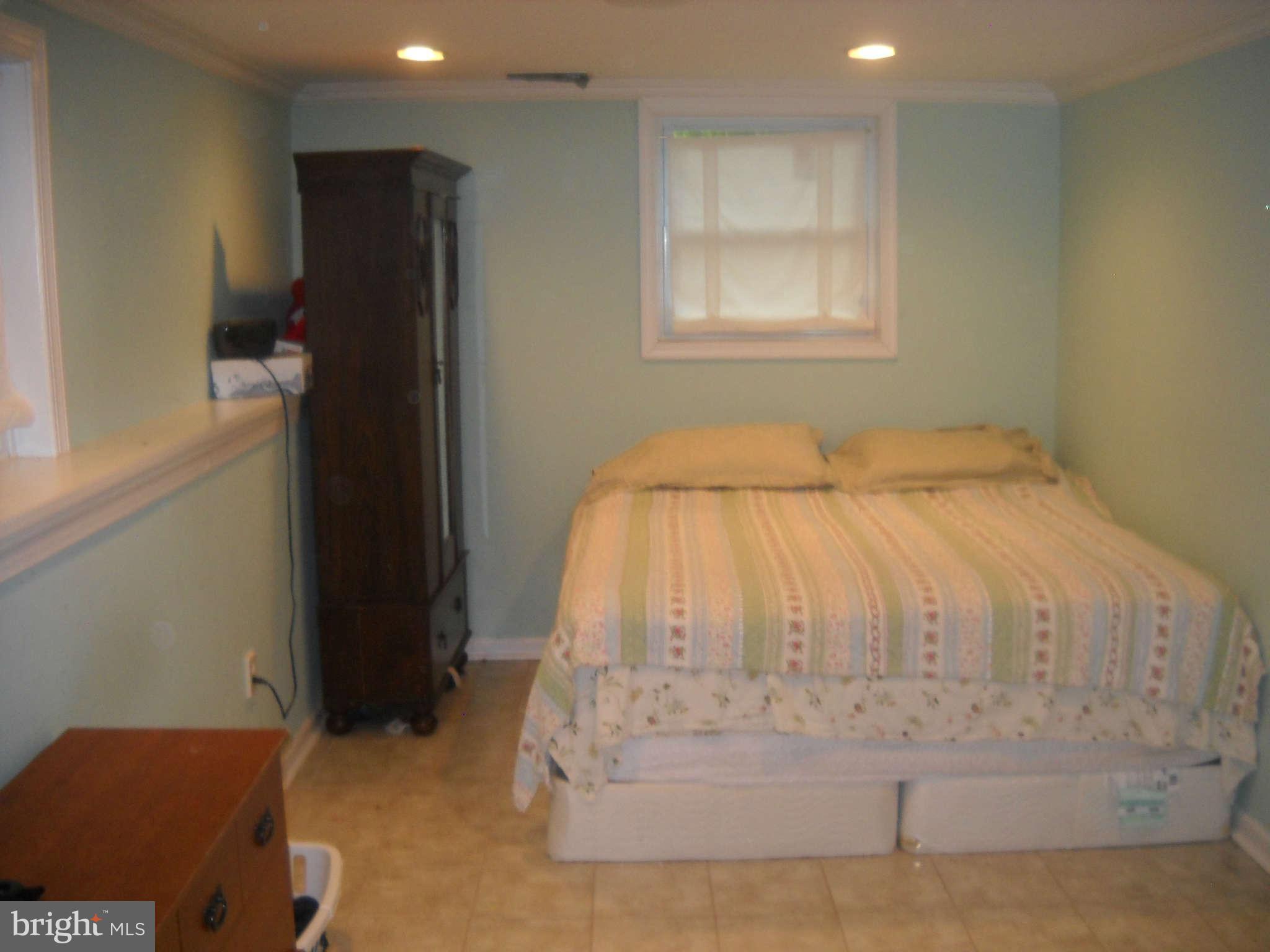 12919 Sturbridge Road Woodbridge, VA 22192 - Photo 20 of 26 Bedroom (Master)