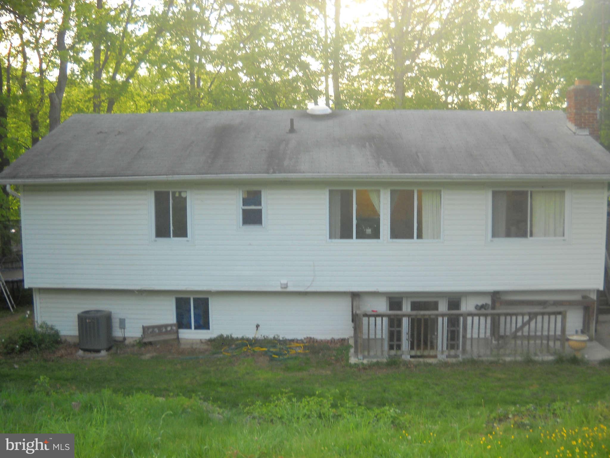 12919 Sturbridge Road Woodbridge, VA 22192 - Photo 3 of 26 Exterior (Rear)