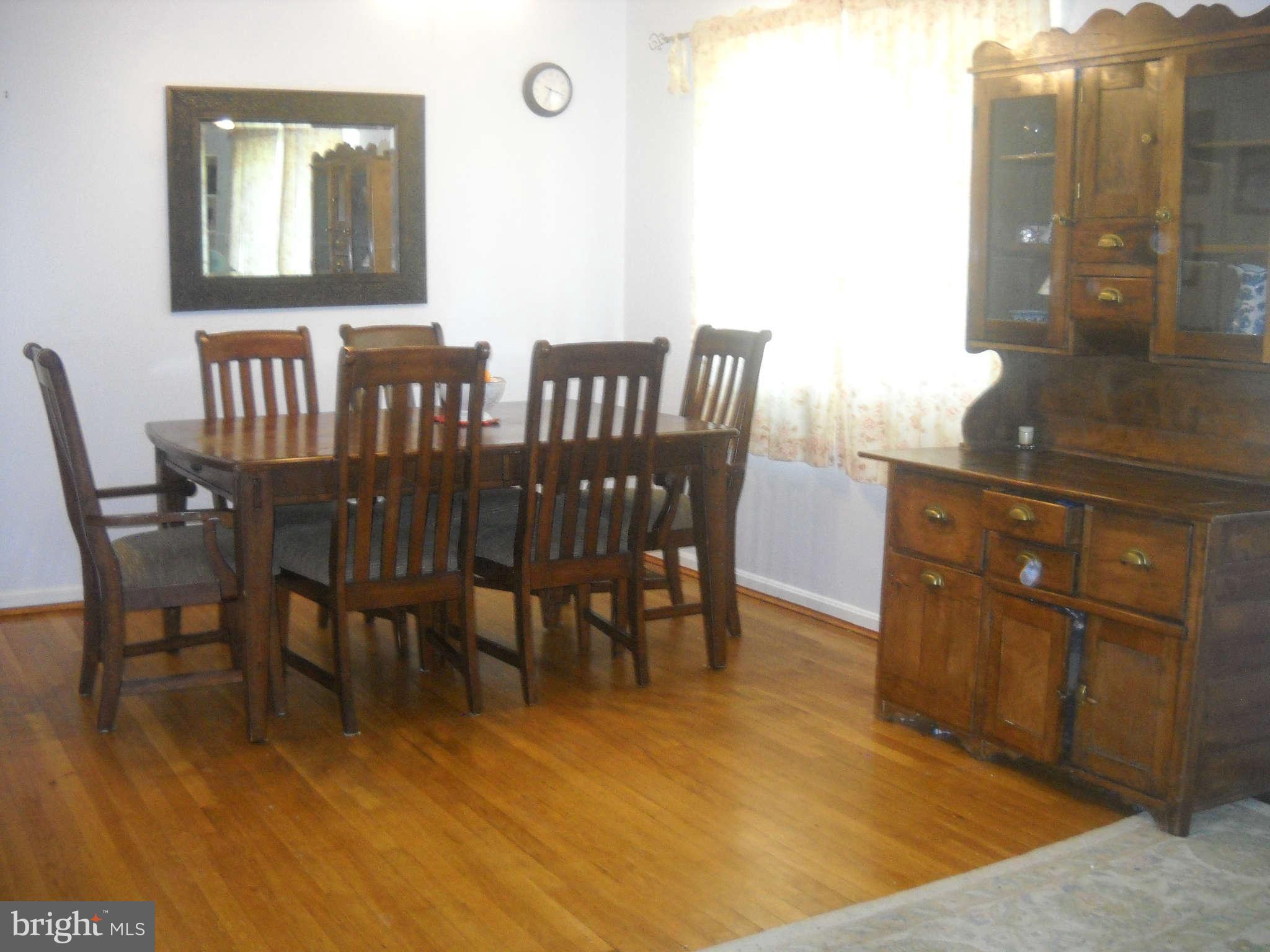 12919 Sturbridge Road Woodbridge, VA 22192 - Photo 5 of 26 Dining Room