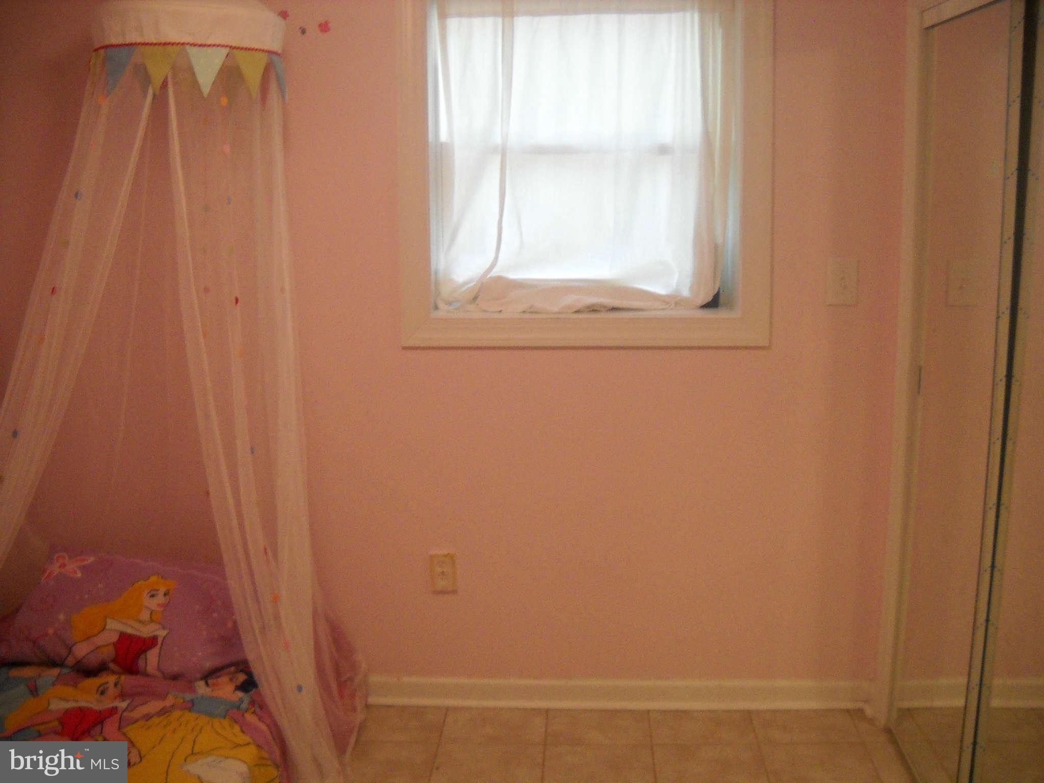 12919 Sturbridge Road Woodbridge, VA 22192 - Photo 8 of 26 Bedroom