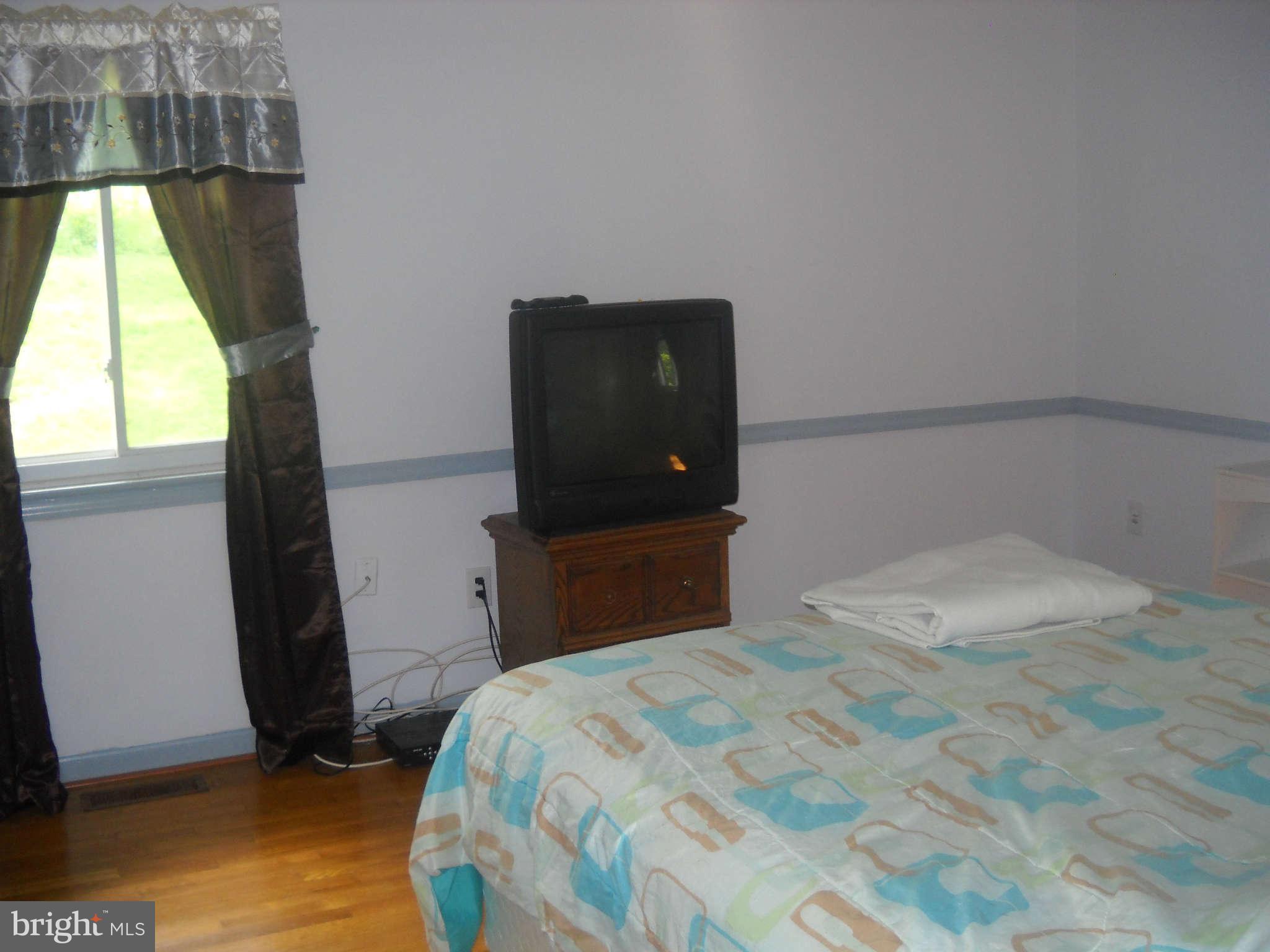 12919 Sturbridge Road Woodbridge, VA 22192 - Photo 9 of 26 Bedroom