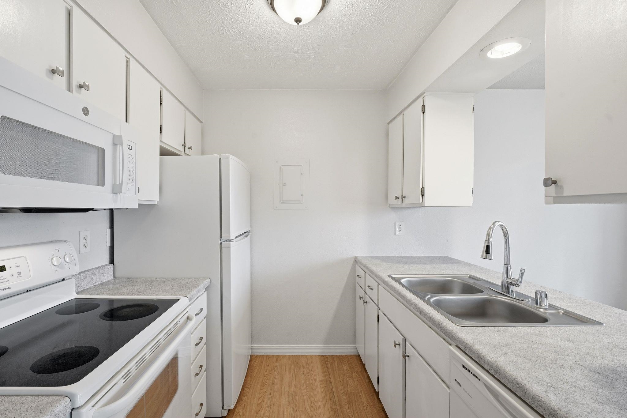 222 North Hutchinson Road, Unit 302 Spokane Valley, WA 99212 - Photo 4 of 20