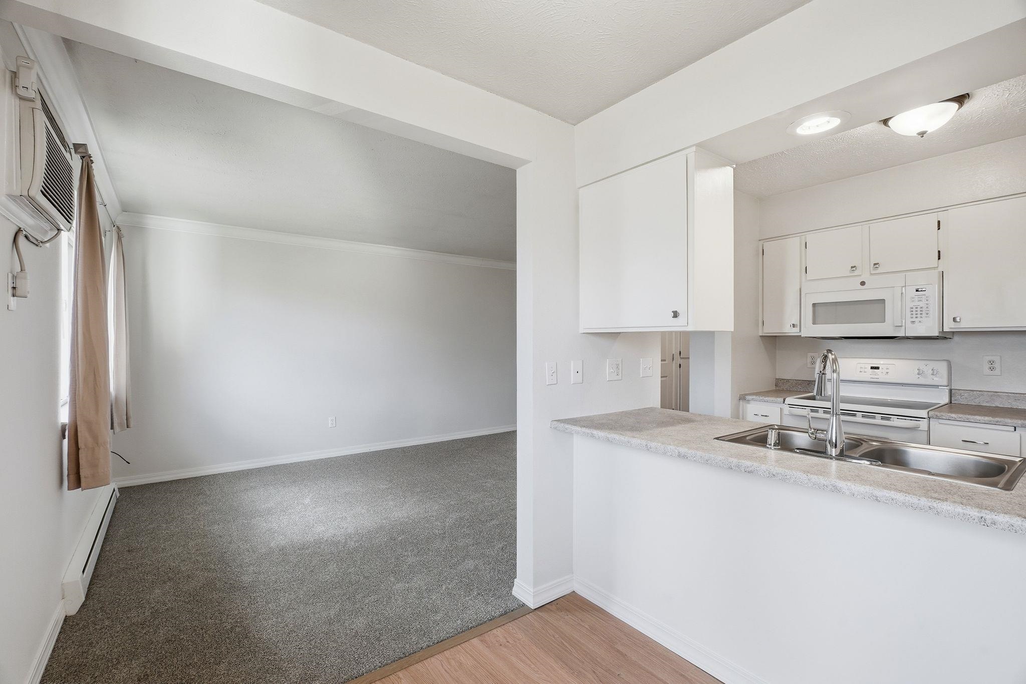 222 North Hutchinson Road, Unit 302 Spokane Valley, WA 99212 - Photo 7 of 20