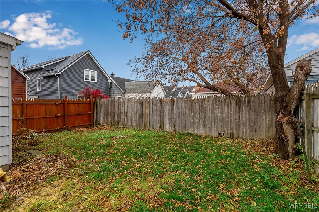 268 Reiman Street Buffalo, NY 14212 - Photo 4 of 24