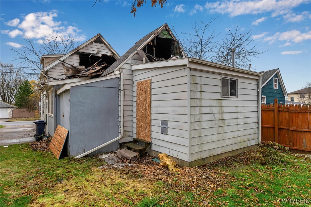 268 Reiman Street Buffalo, NY 14212 - Photo 5 of 24