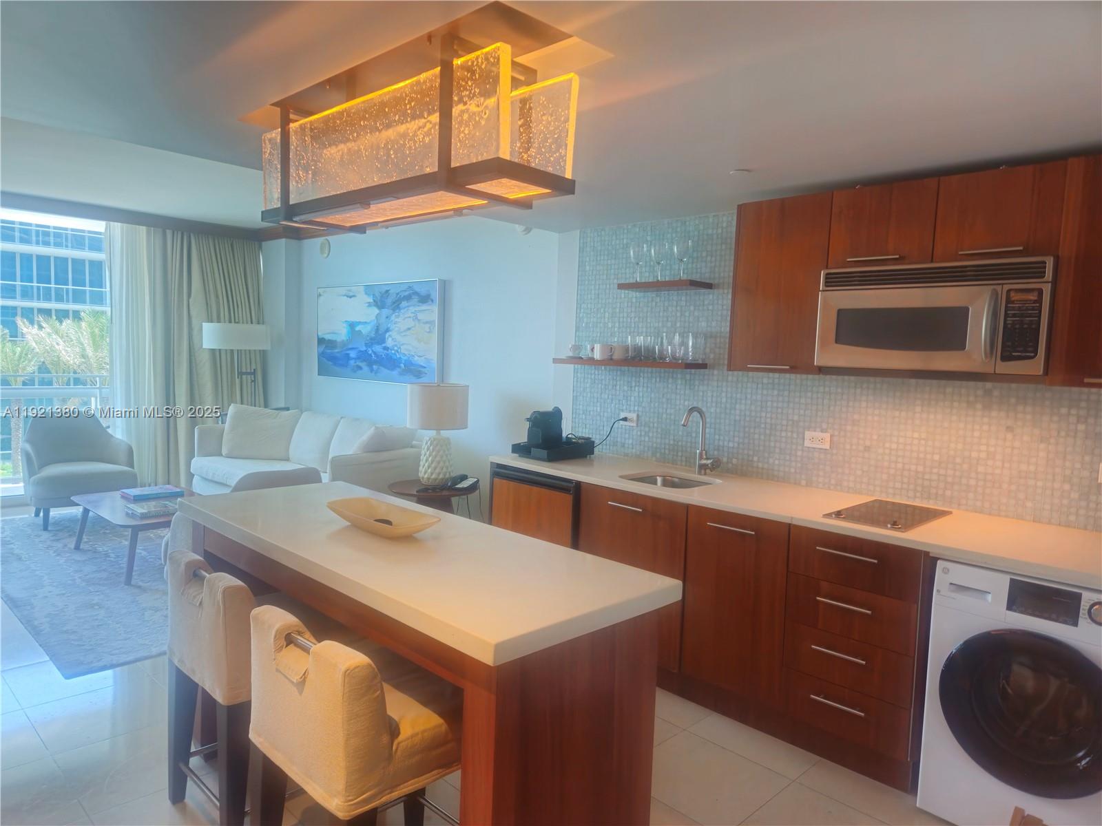 6801 Collins Avenue, Unit 320 Miami Beach, FL 33141 - Photo 11 of 20