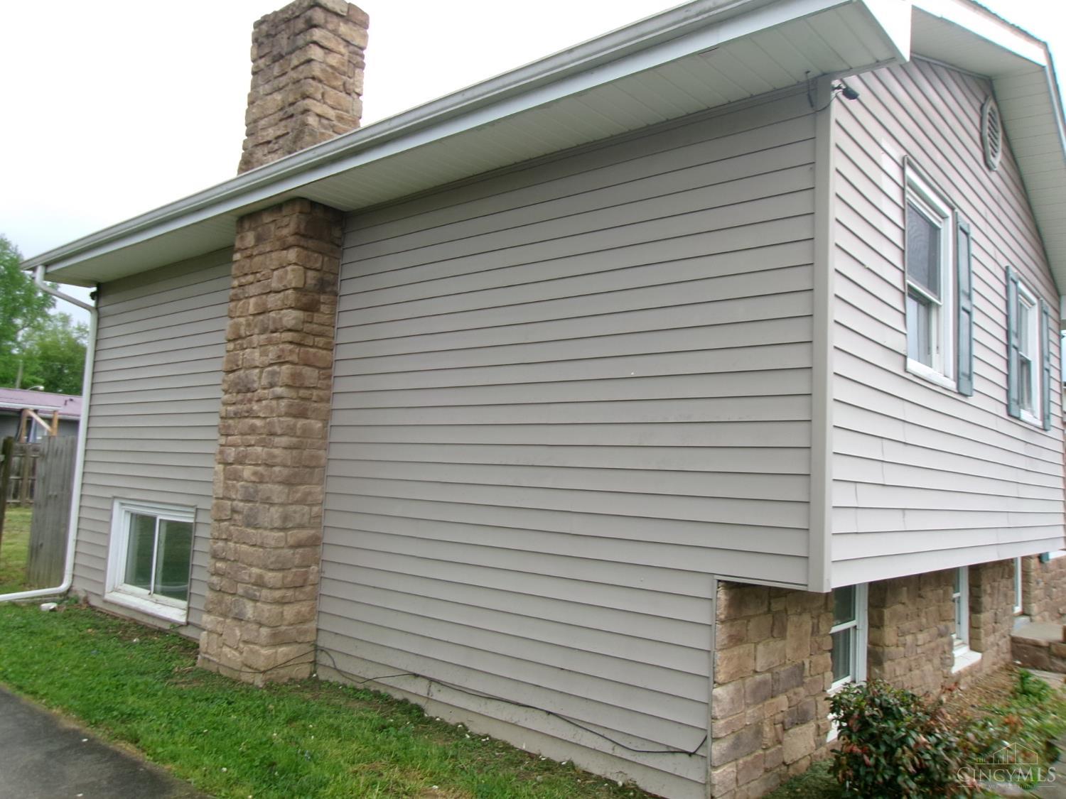 1872 Stivers Road Aberdeen, OH 45101 - Photo 2 of 14