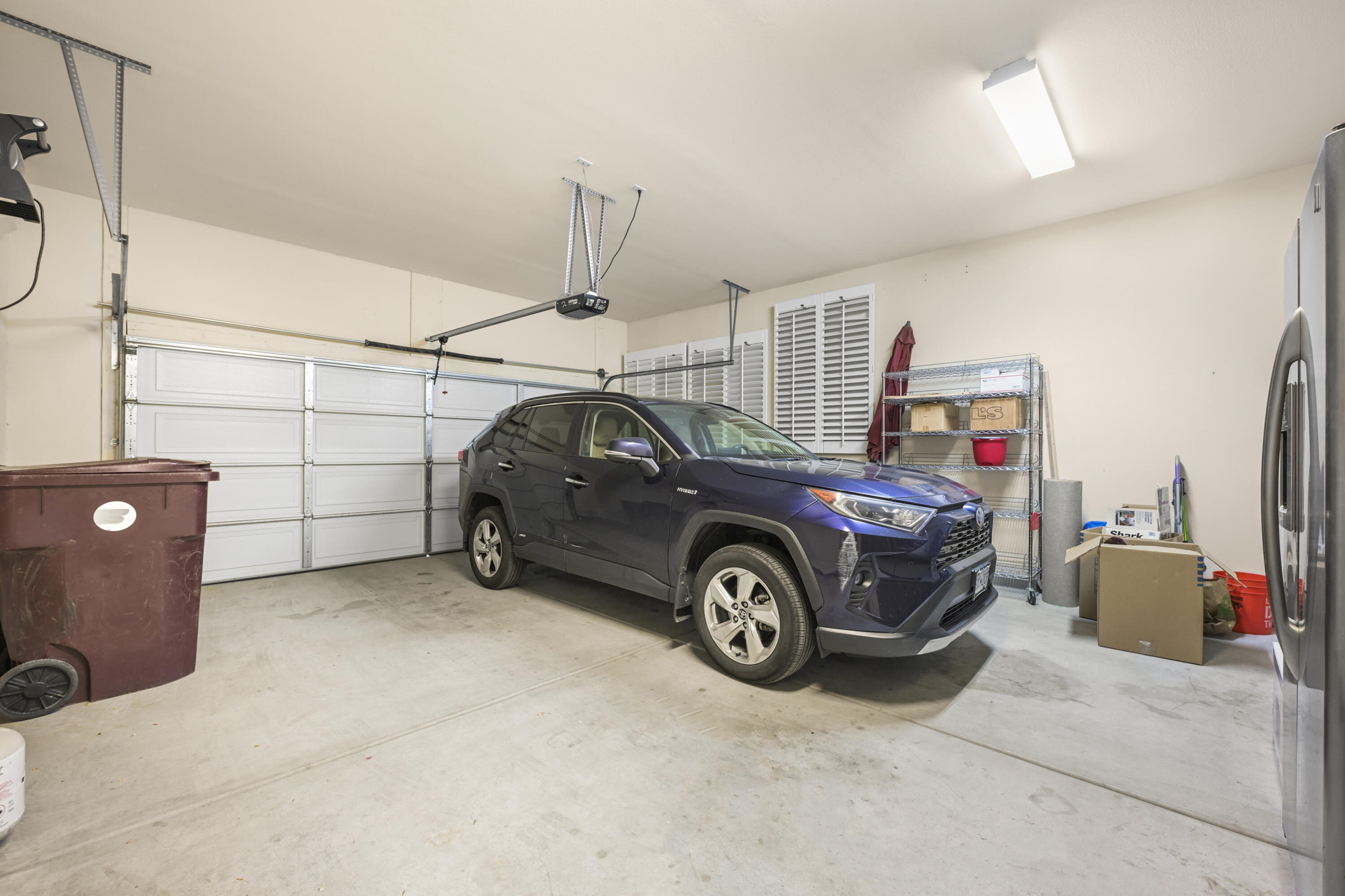 40267 Calle Ebano Indio, CA 92203 - Photo 35 of 48 a view of a garage and car parked
