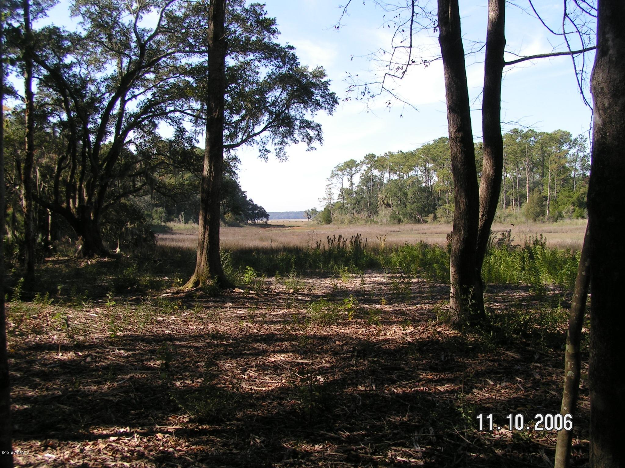 35 Grove Road Beaufort, SC 29907 - Photo 1 of 3 35 Grove Rd