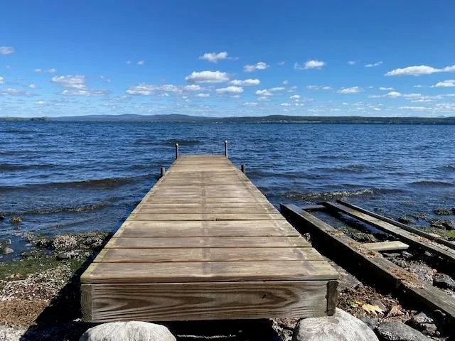 $1,250,000 | 129 E Shore North, Grand Isle, VT 05458