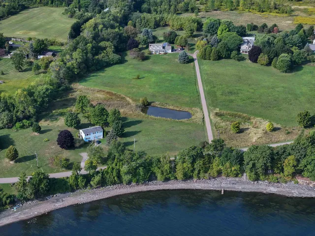$1,250,000 | 129 E Shore North, Grand Isle, VT 05458