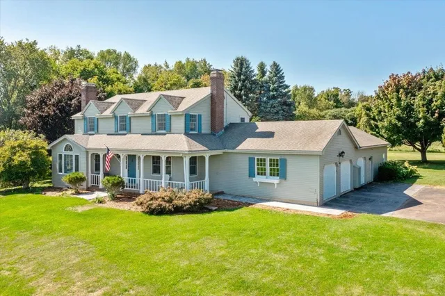 $1,250,000 | 129 E Shore North, Grand Isle, VT 05458