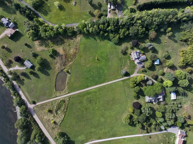 $1,250,000 | 129 E Shore North, Grand Isle, VT 05458