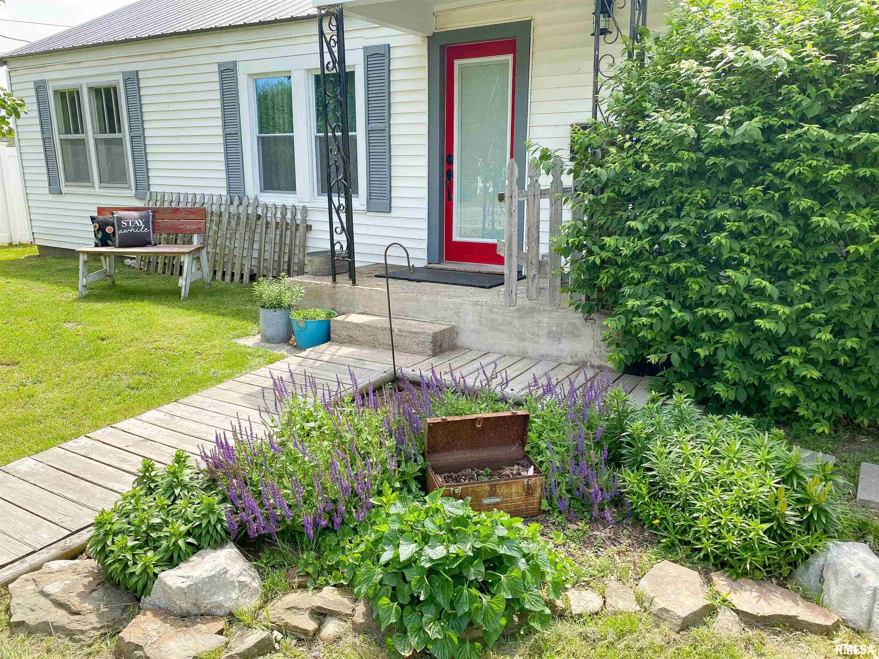 330 South State Street Flora, IL 62839 - Photo 2 of 66 Gallery Image 2