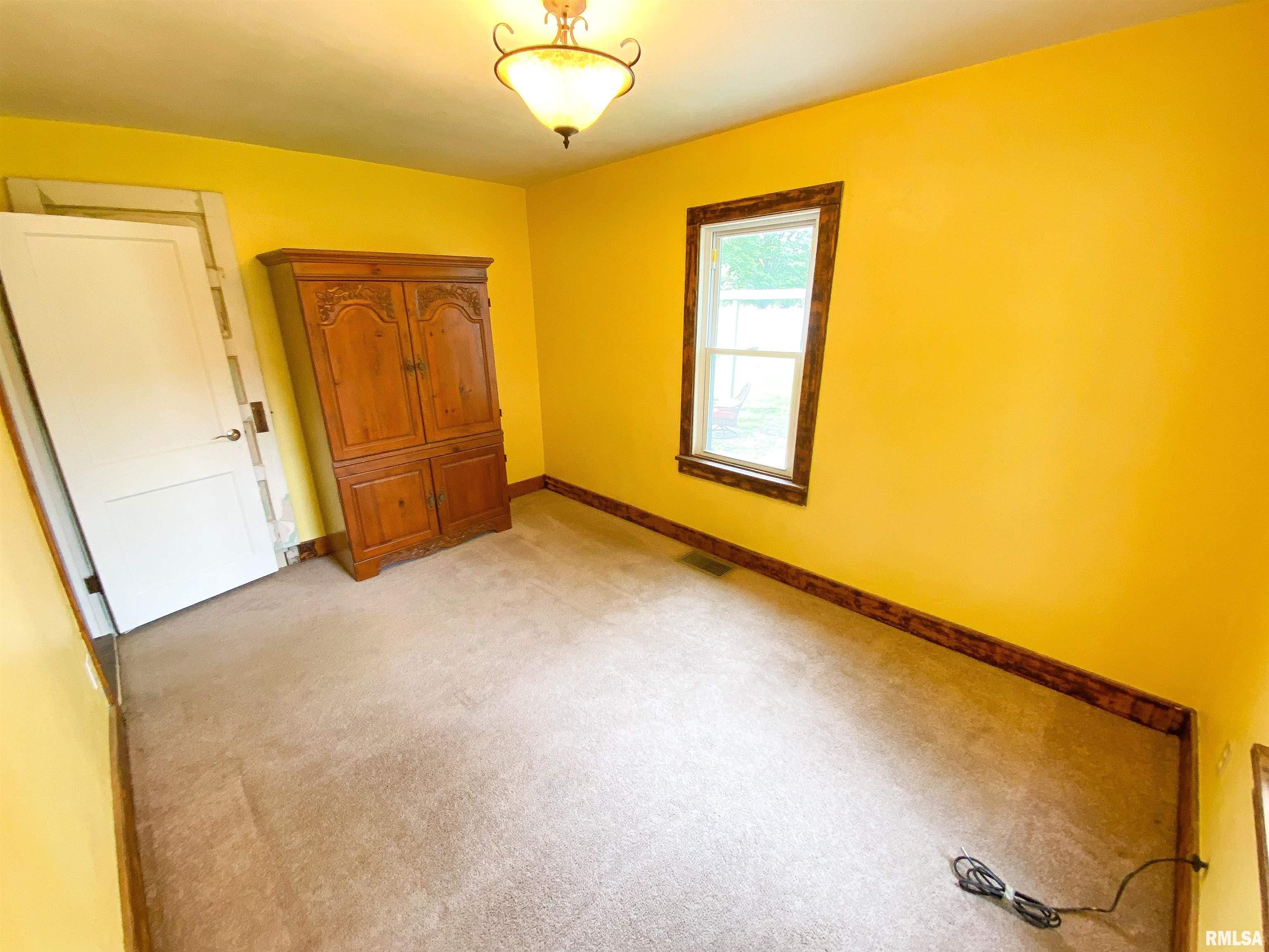 330 South State Street Flora, IL 62839 - Photo 32 of 66 Gallery Image 32