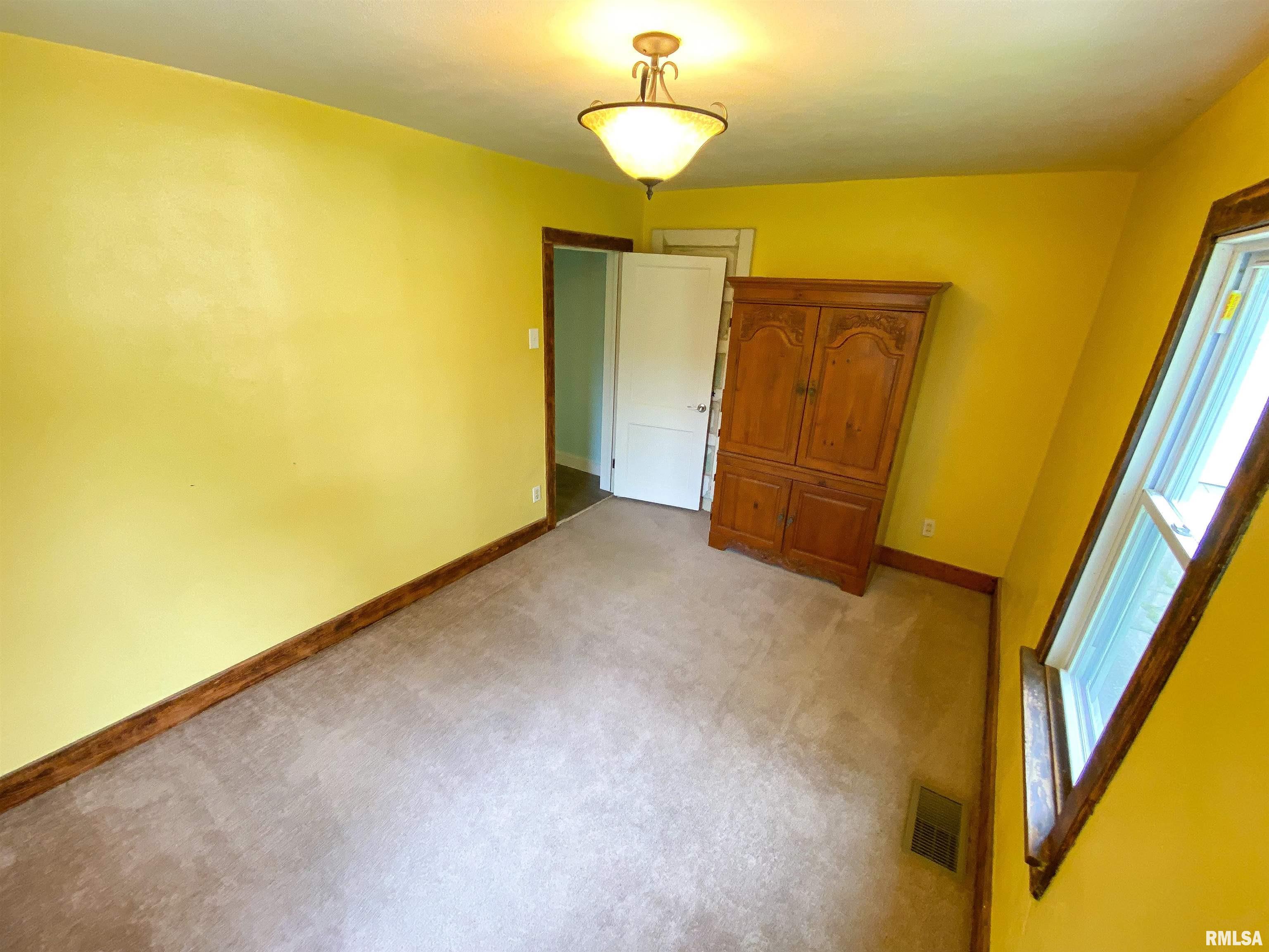 330 South State Street Flora, IL 62839 - Photo 33 of 66 Gallery Image 33