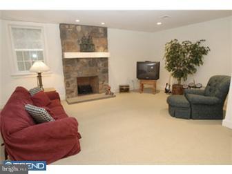 2048 Buttonwood Road Berwyn, PA 19312 - Photo 6 of 12