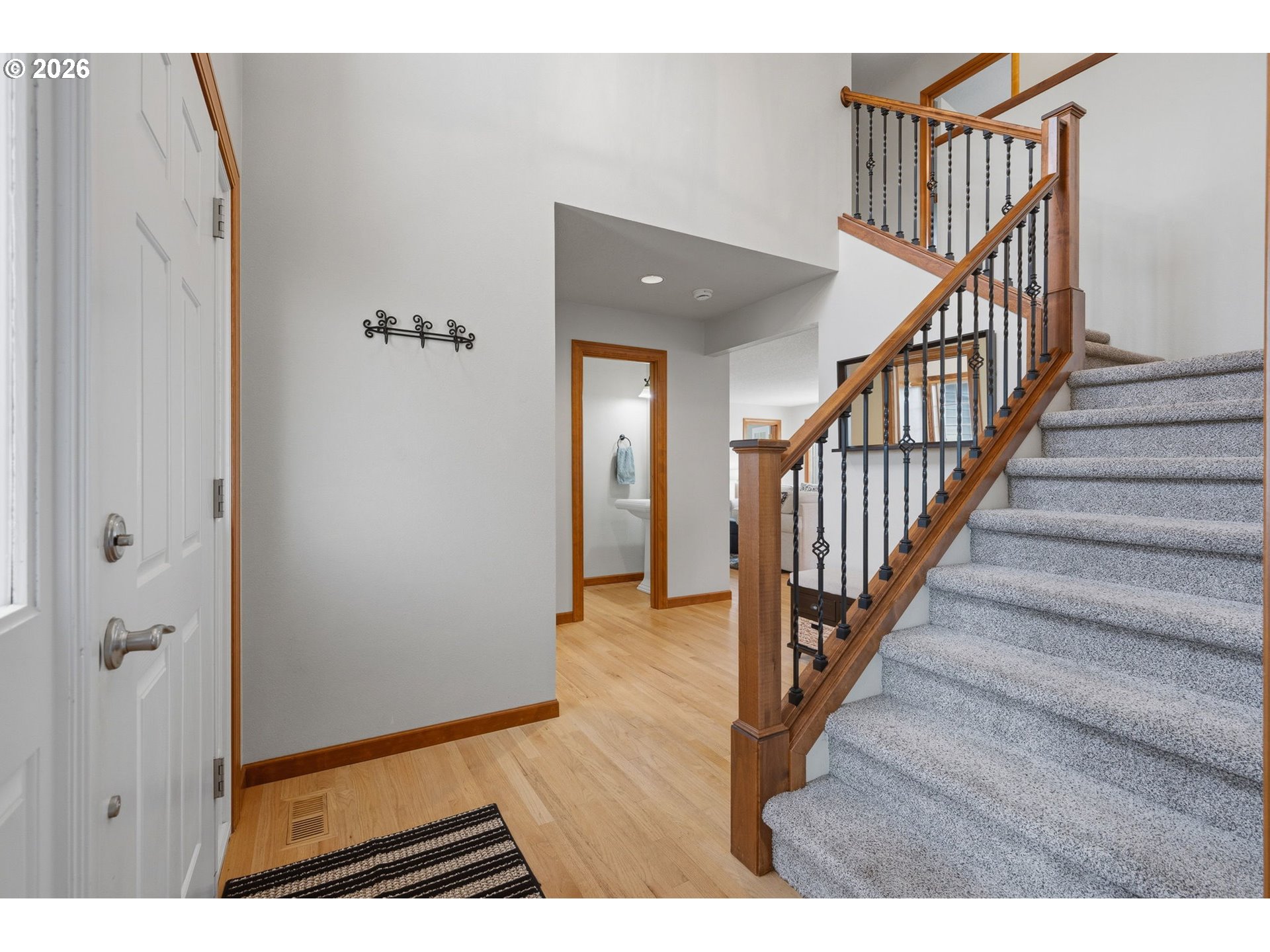 14633 Ehlen Road Northeast Aurora, OR 97002 - Photo 21 of 48 Staircase