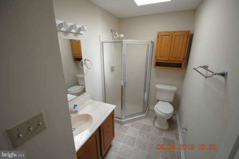 324 White Hall Road Winchester, VA 22603 - Photo 18 of 30 Bath (Master)