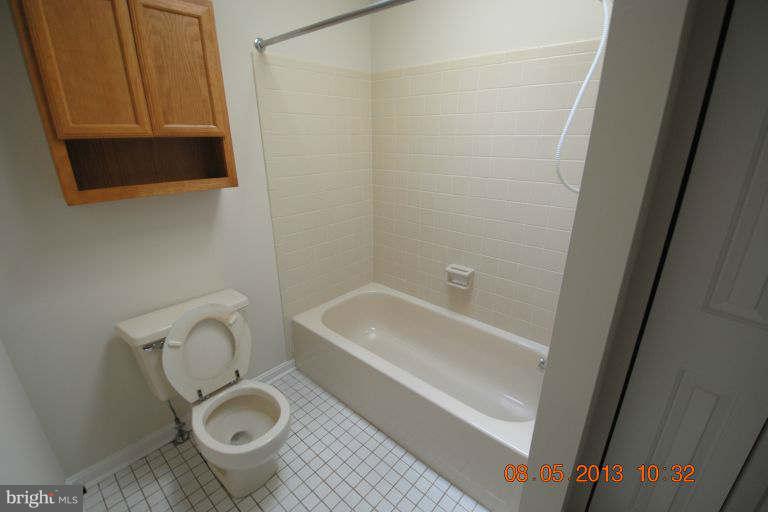 324 White Hall Road Winchester, VA 22603 - Photo 23 of 30 Bath