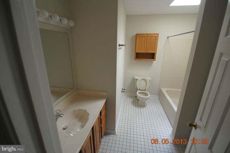 324 White Hall Road Winchester, VA 22603 - Photo 25 of 30 Bath
