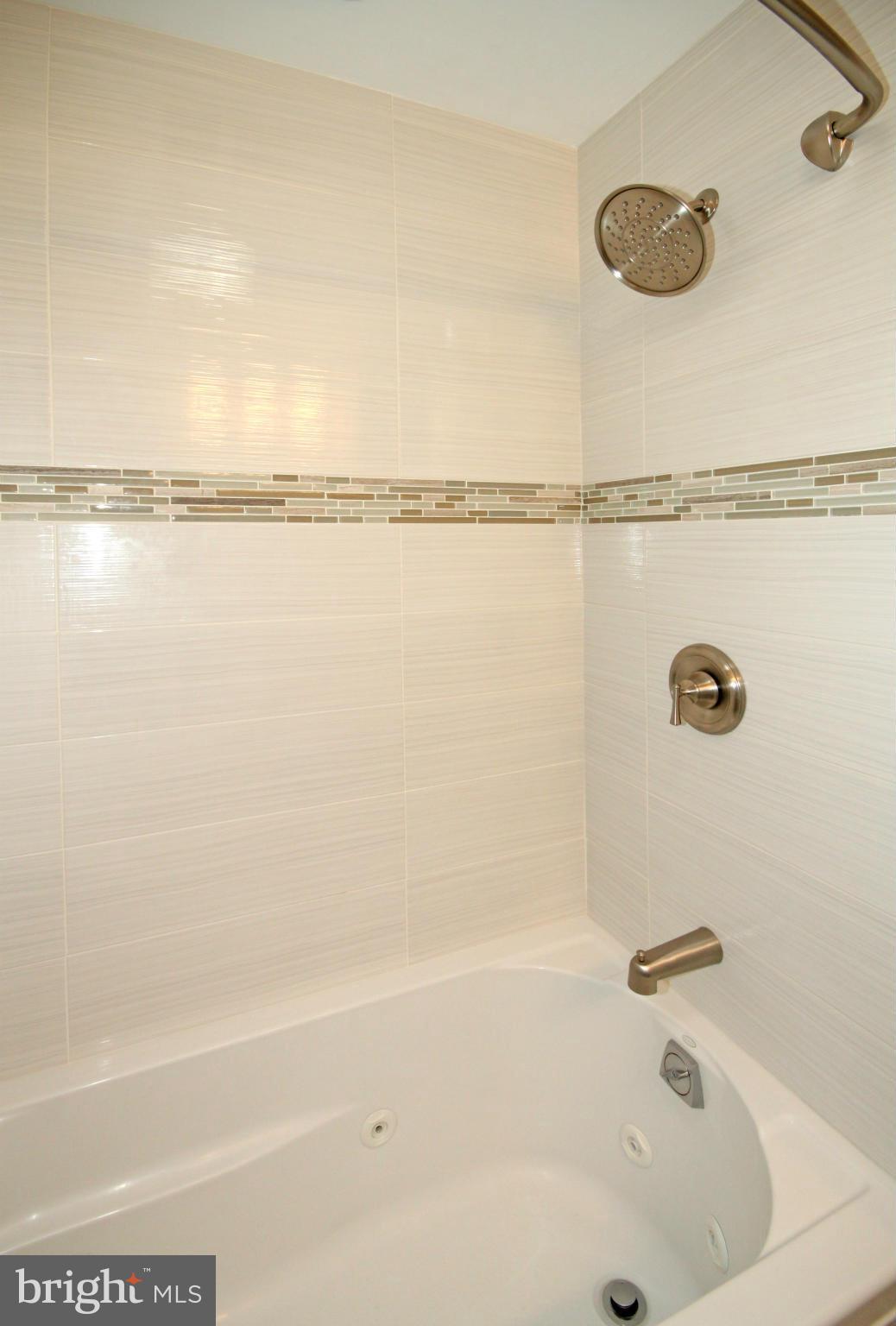 8853 Stark Road Annandale, VA 22003 - Photo 16 of 29 Bath