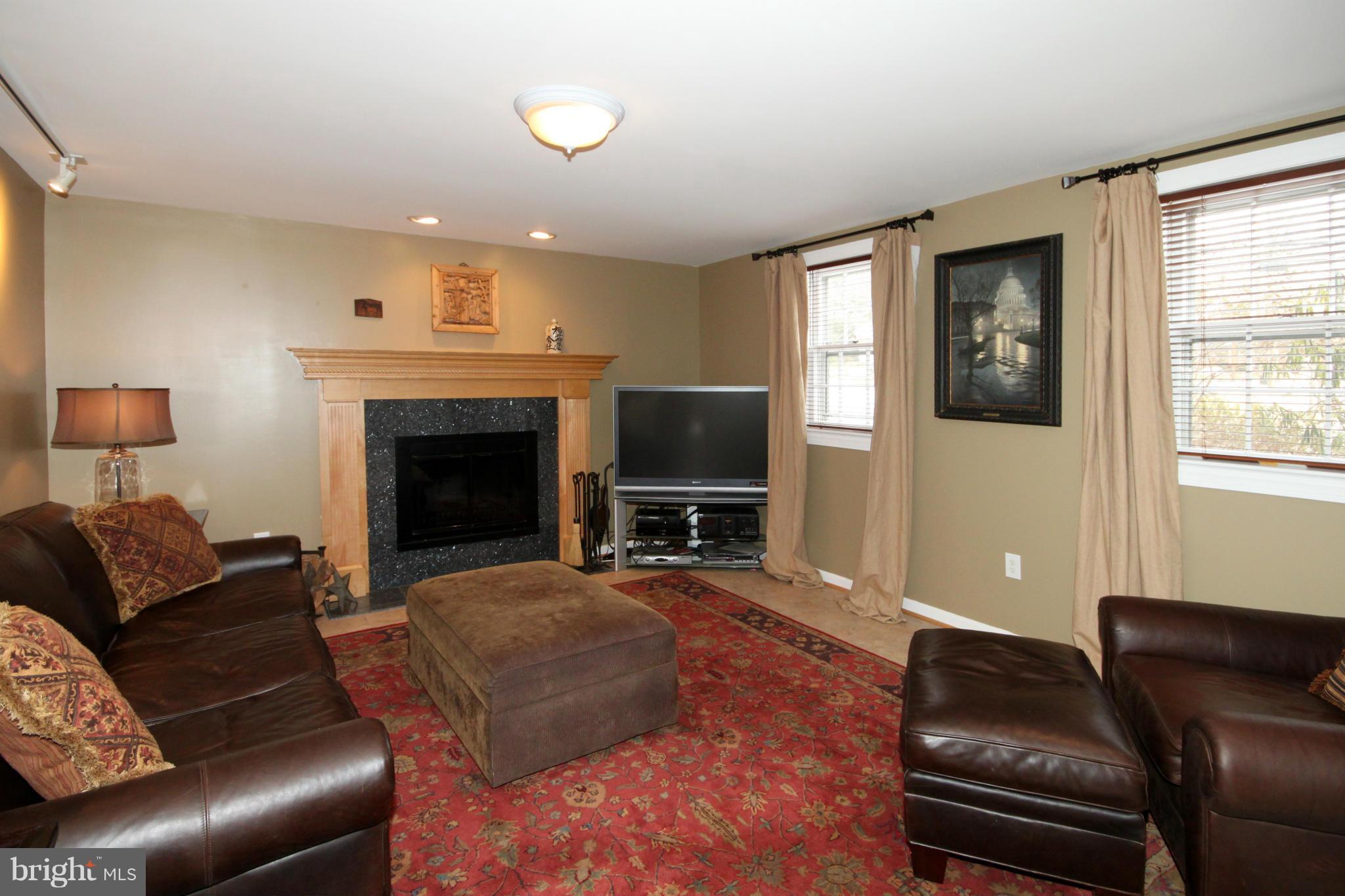 8853 Stark Road Annandale, VA 22003 - Photo 22 of 29 Family Room