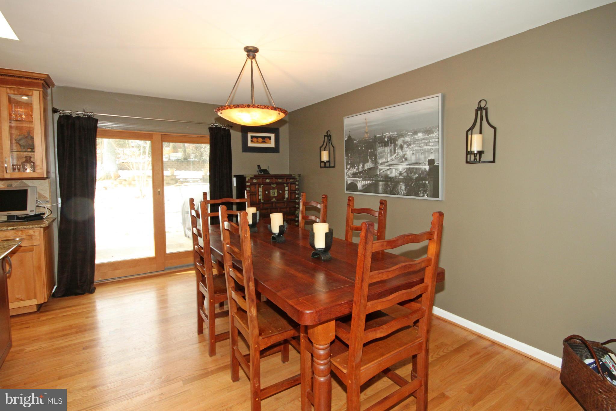 8853 Stark Road Annandale, VA 22003 - Photo 5 of 29 Dining Room