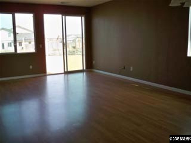 7164 Discovery Lane Reno, NV 89506 - Photo 3 of 8 Photo 3