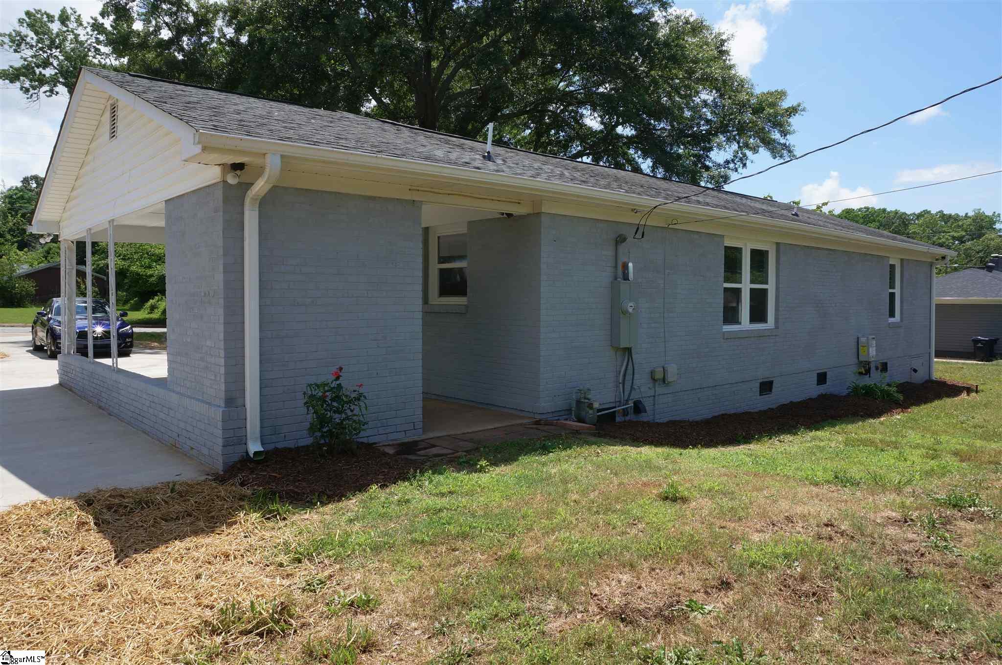 1703 Belhaven Road Anderson, SC 29621 - Photo 3 of 29