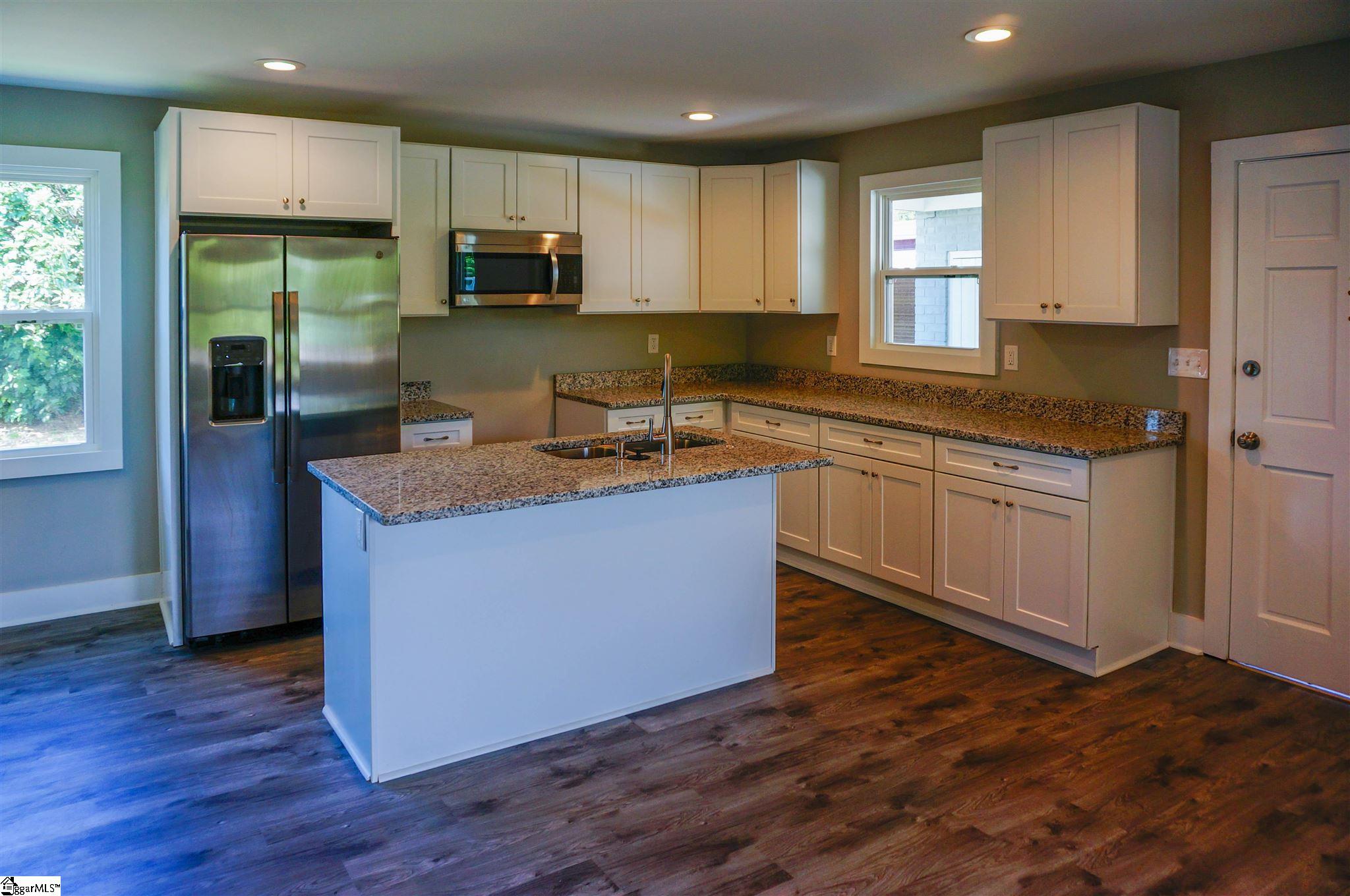 1703 Belhaven Road Anderson, SC 29621 - Photo 6 of 29