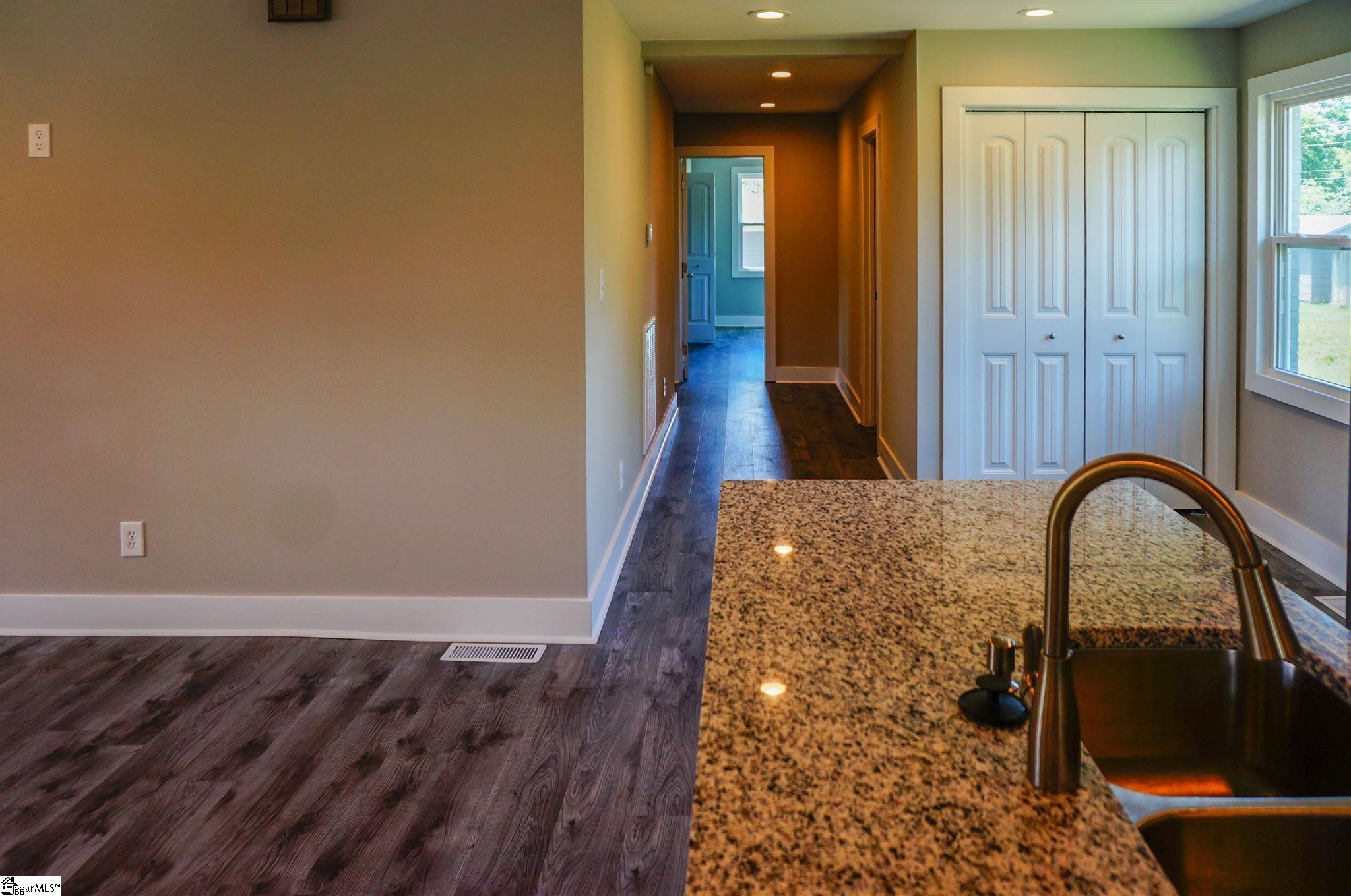 1703 Belhaven Road Anderson, SC 29621 - Photo 9 of 29